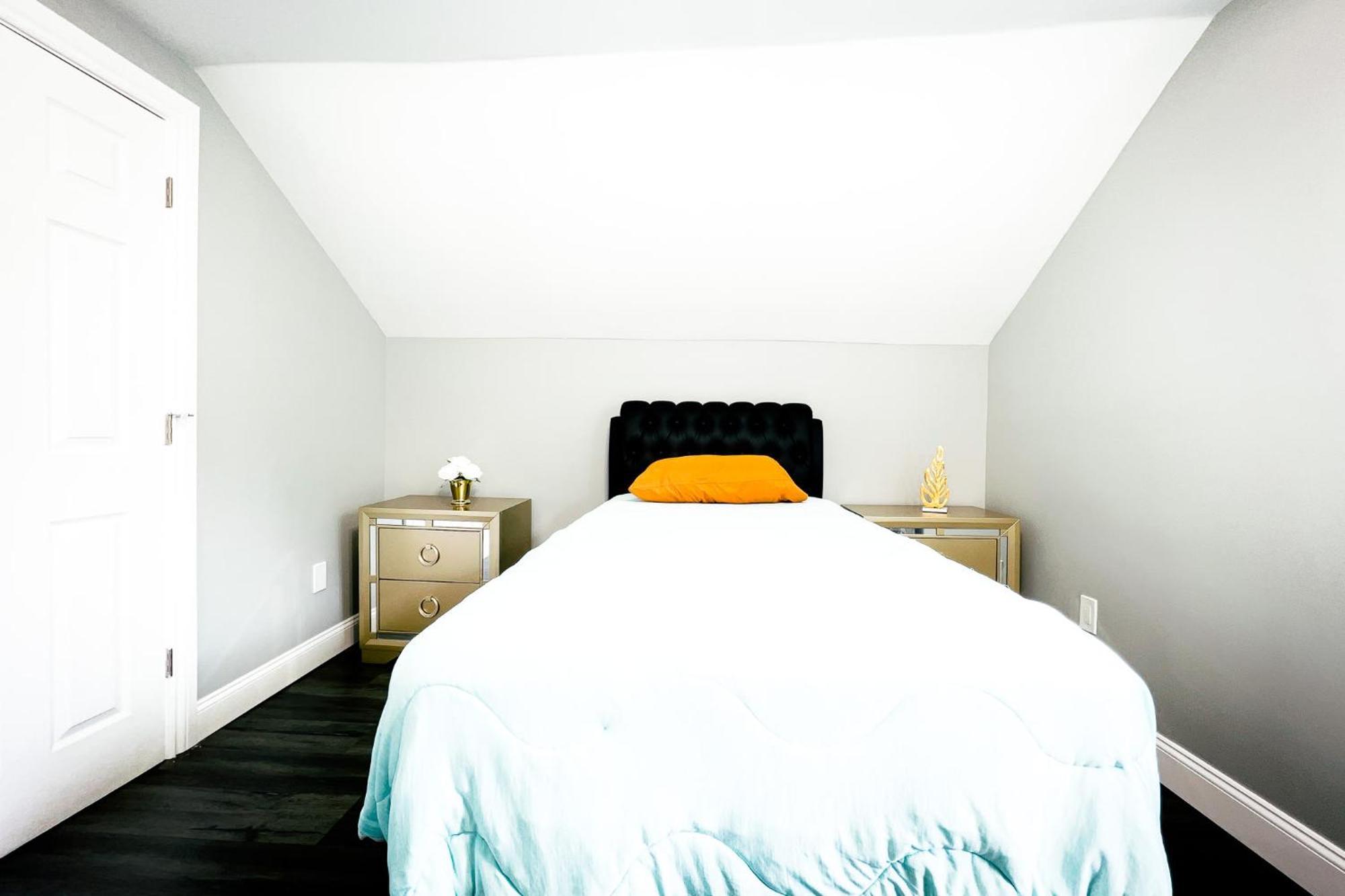 2 Homes, 1 Stay-7Br Niagara Falls Compound Extérieur photo