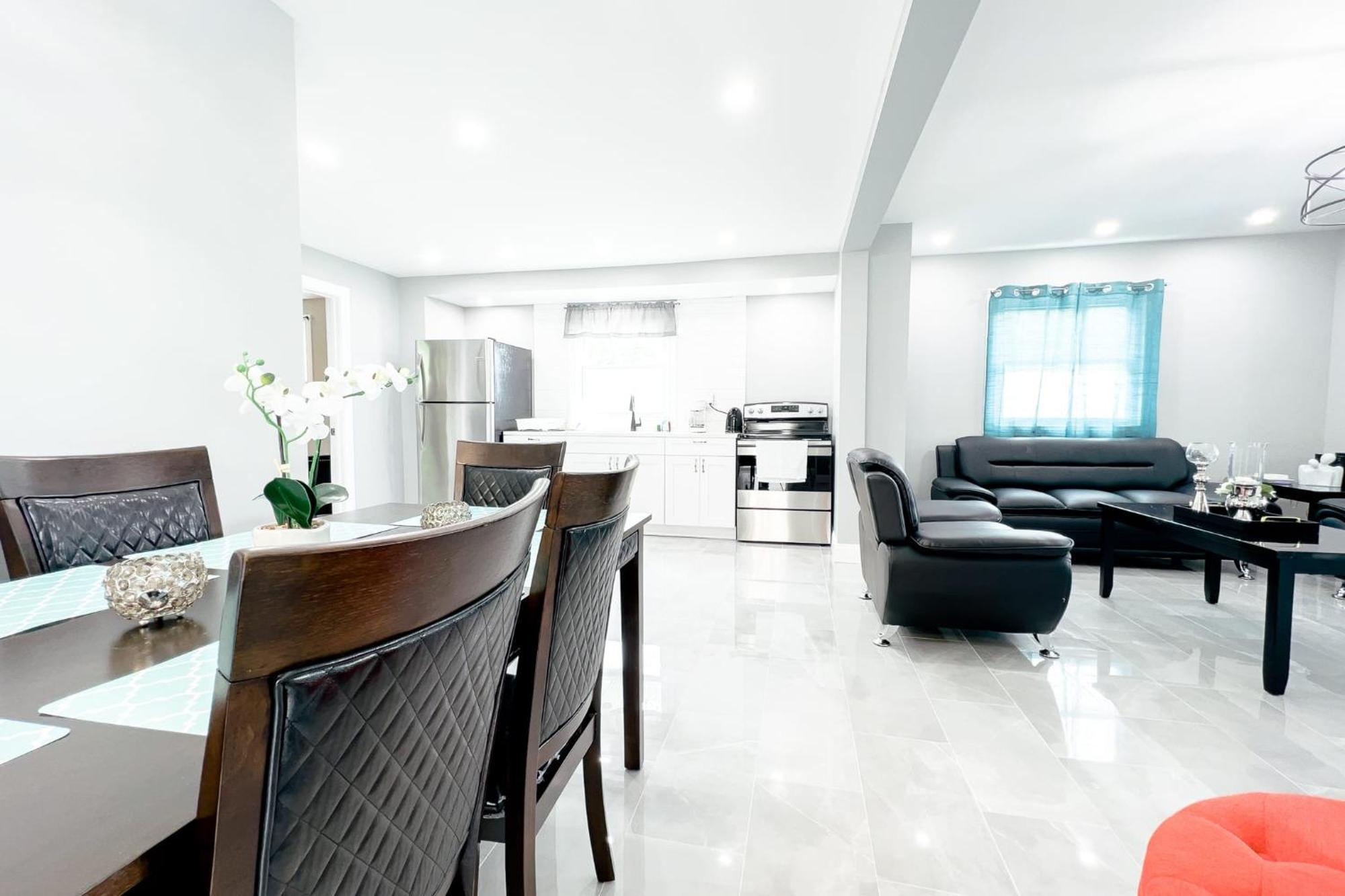 2 Homes, 1 Stay-7Br Niagara Falls Compound Extérieur photo