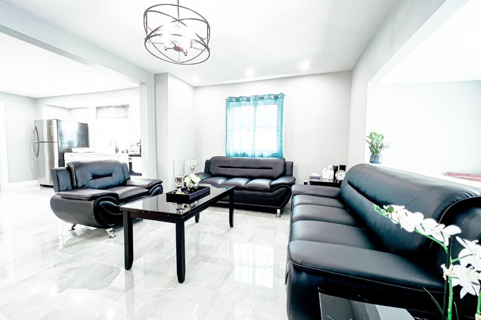 2 Homes, 1 Stay-7Br Niagara Falls Compound Extérieur photo