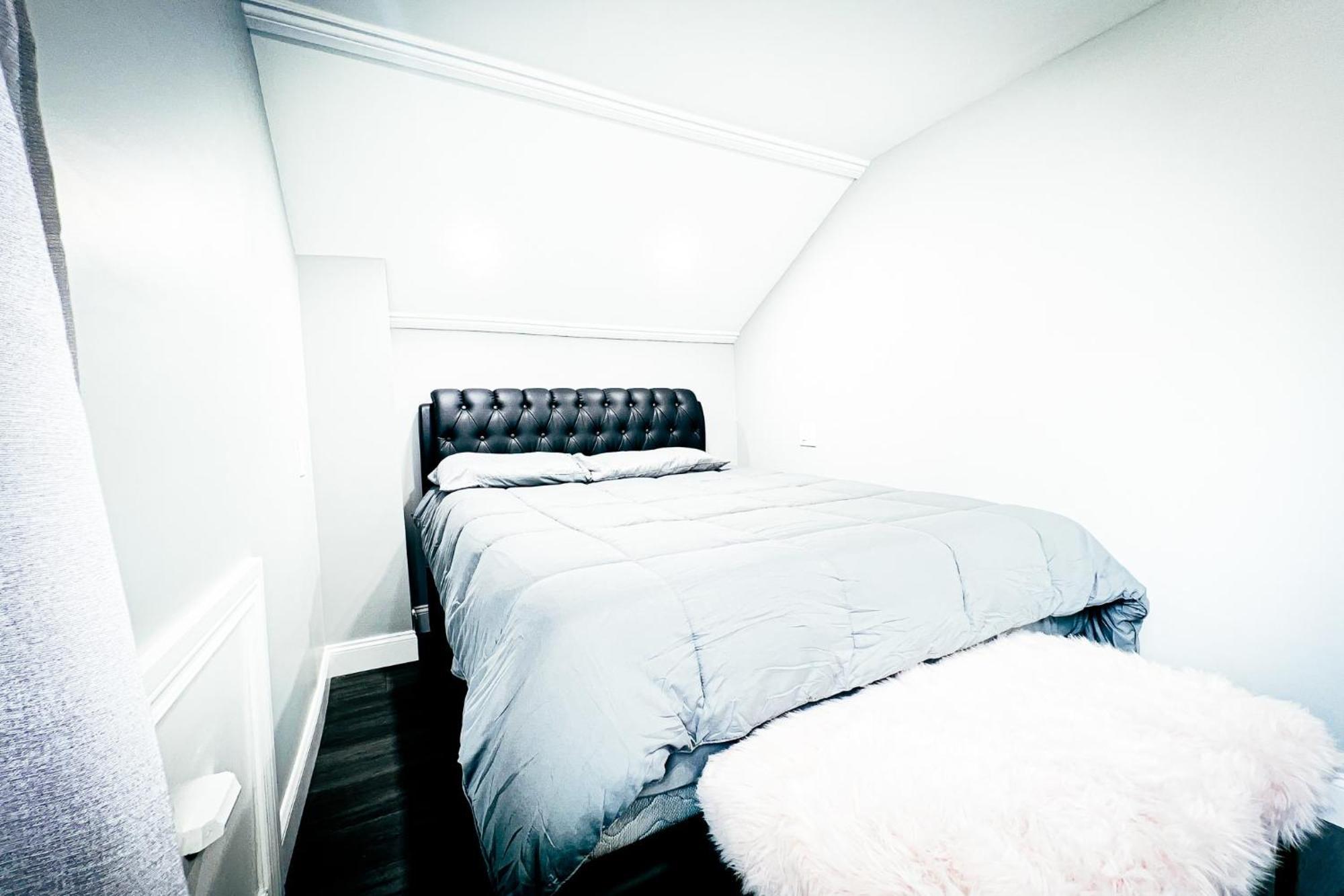 2 Homes, 1 Stay-7Br Niagara Falls Compound Extérieur photo